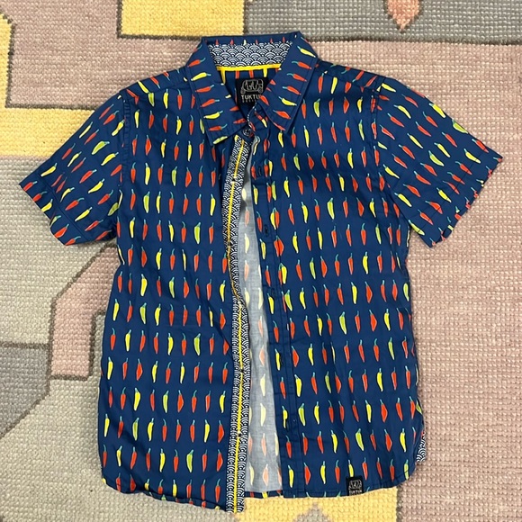 TukTuk Designs boys button down short sleeve shirt. Size 7-8 with pepper print. - Picture 1 of 4